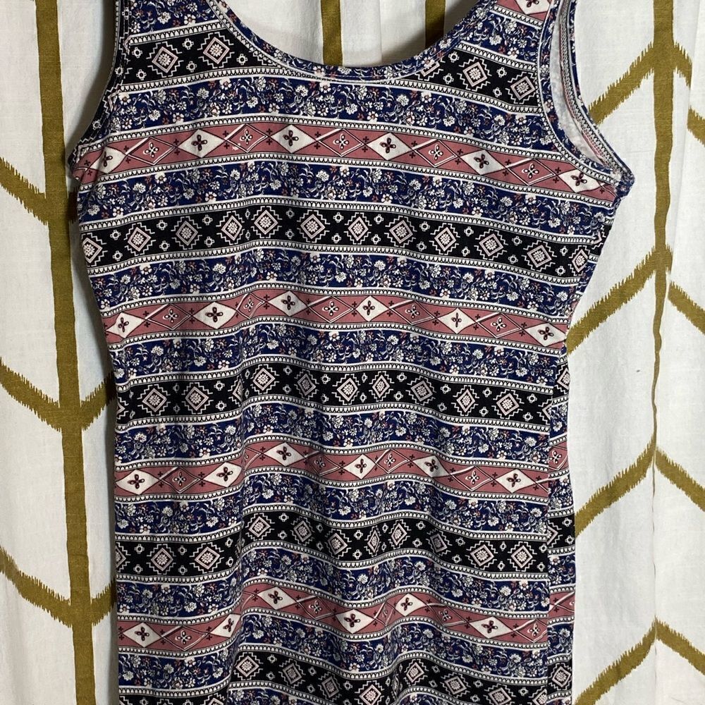 ✅Maurices Aztec Patterned Tank Top - Picture 4 of 4